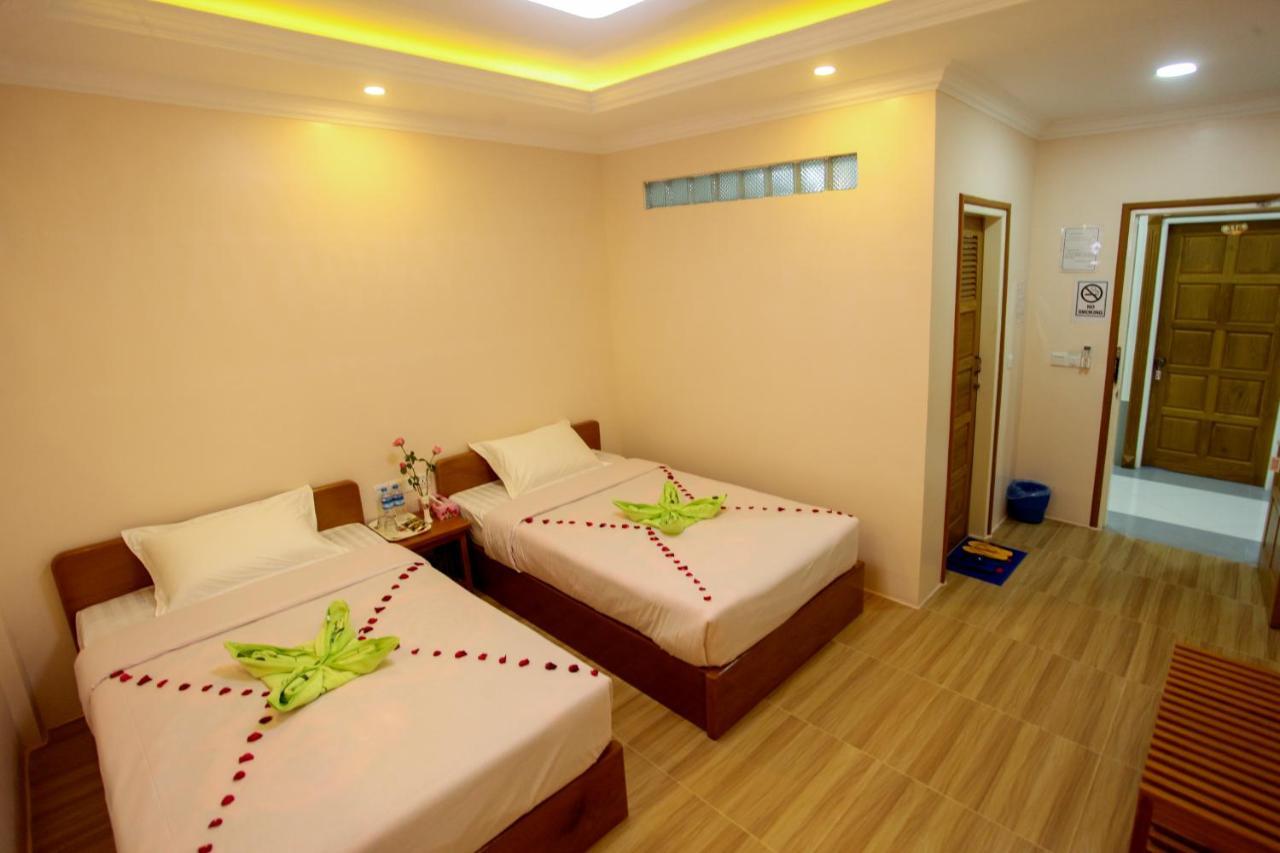 Five One Star Hotel Nyaung Shwe Exterior foto