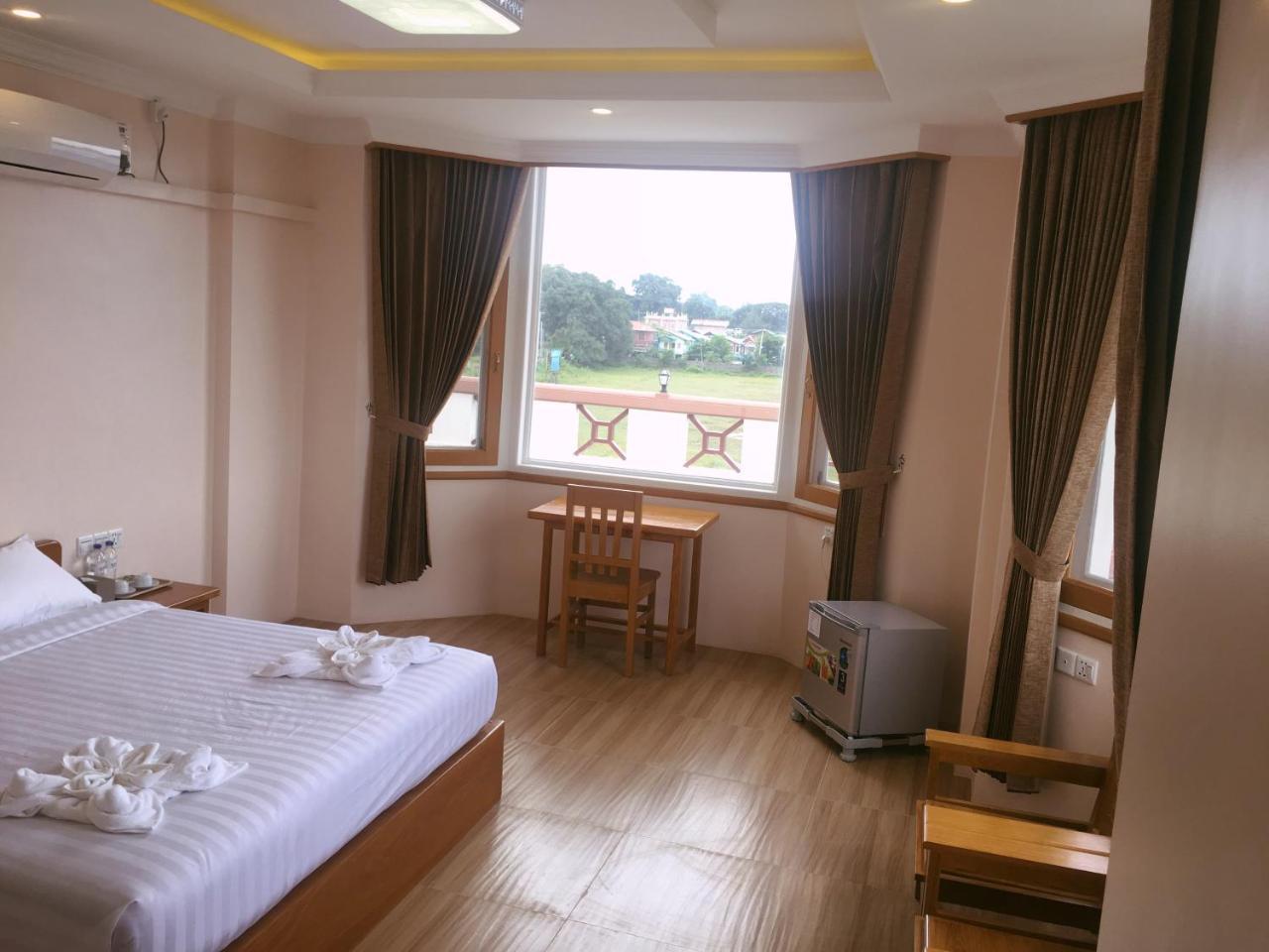 Five One Star Hotel Nyaung Shwe Exterior foto