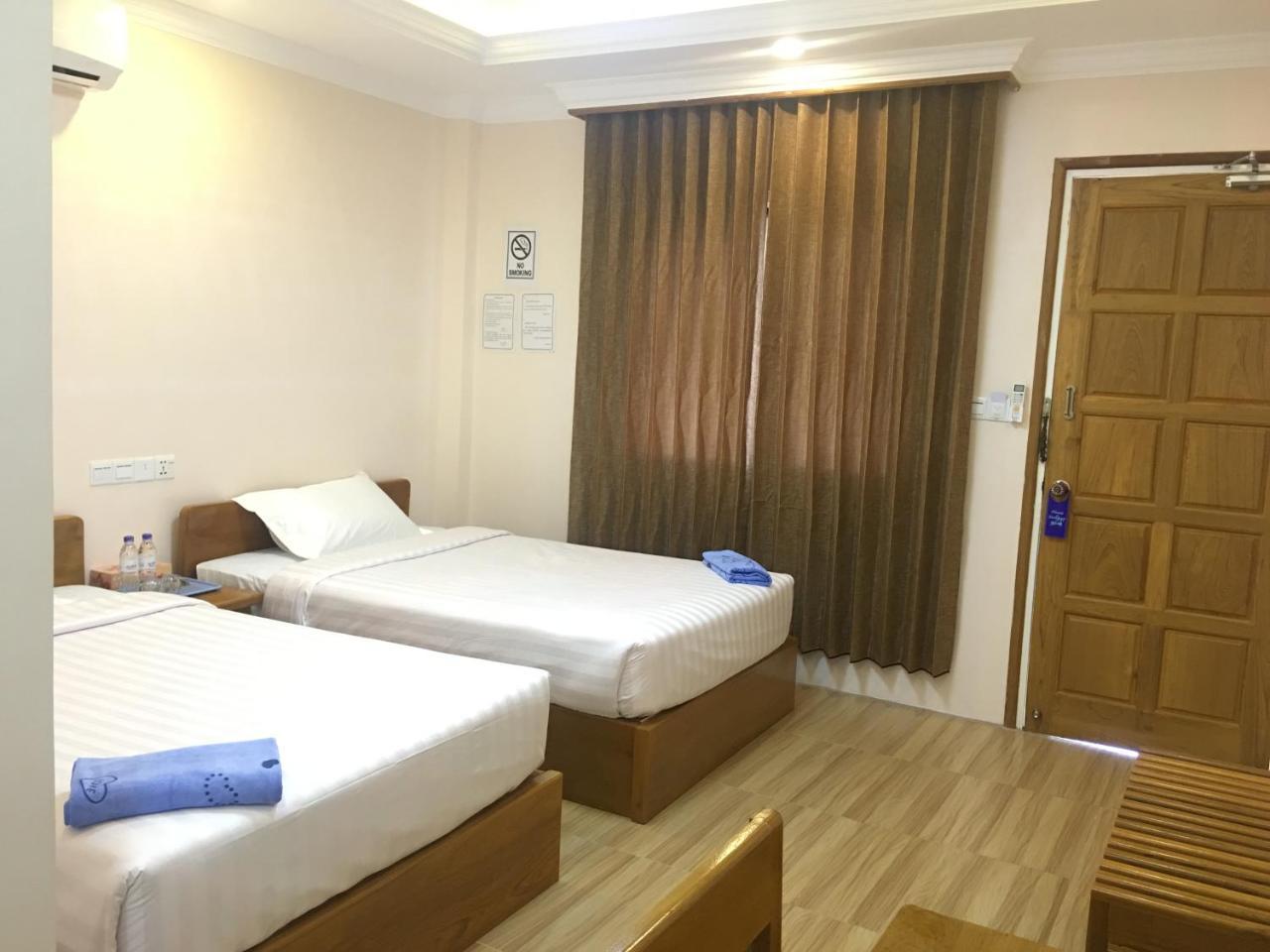 Five One Star Hotel Nyaung Shwe Exterior foto